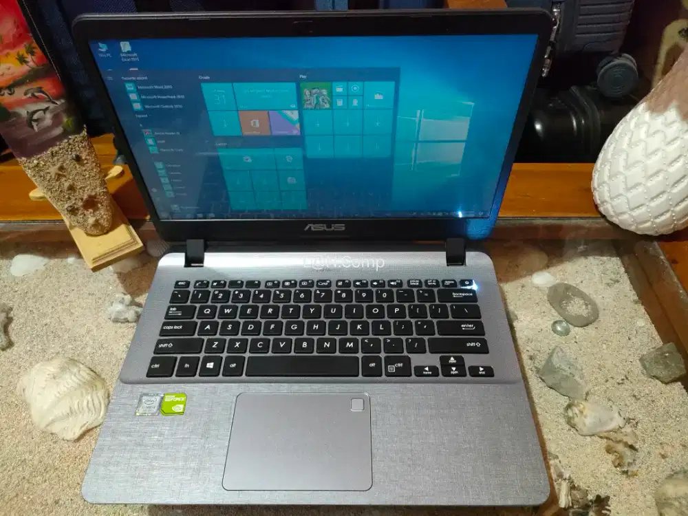 Asus a407u i3 gen7 ram 8/240 SSD Nvidia mx130