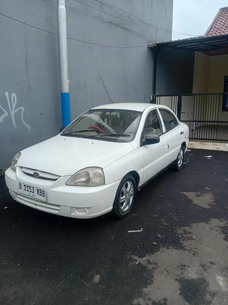Kia Rio 2005 Bensin