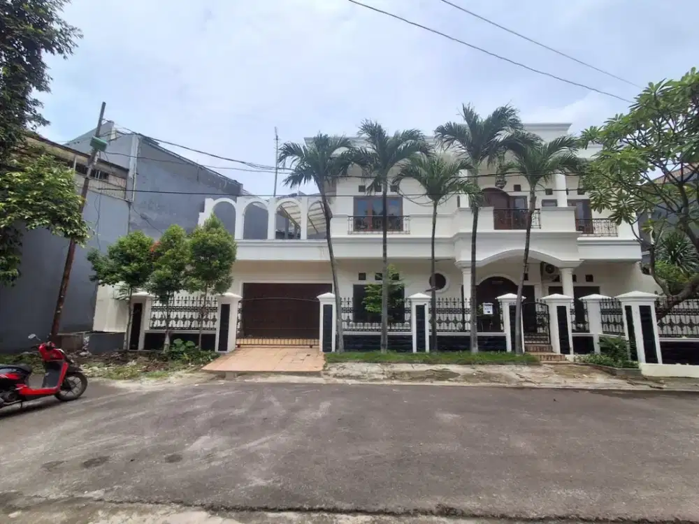 Disewa Rumah di Duren Sawit Komplek Billimon Luas Siap Huni