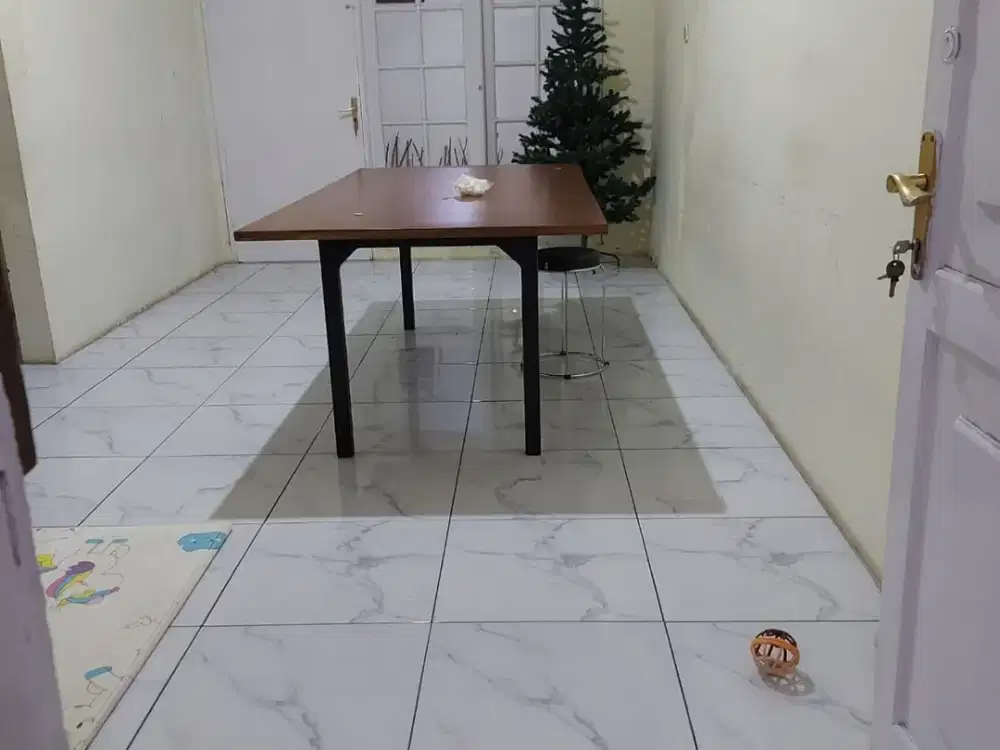 Rumah SHM nyaman siap huni murah strategis di Taman Kopo Indah 1