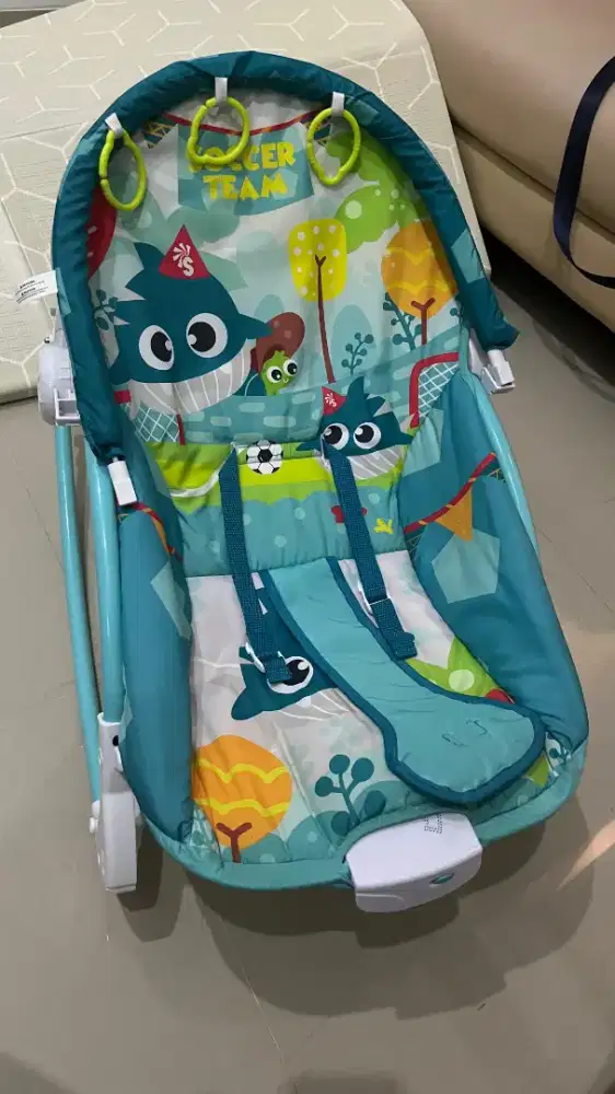 Bouncer kursi goyang bayi