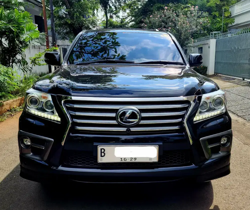 Lexus LX570 V8 F-Sport 2014