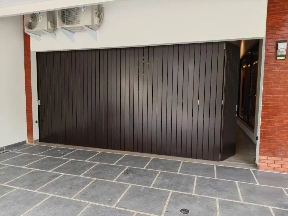 Layanan Pasang pintu besi garasi plat minimalis, sliding & lipat