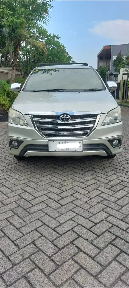 Toyota Kijang Innova G diesel manual  2014 sangat bagus