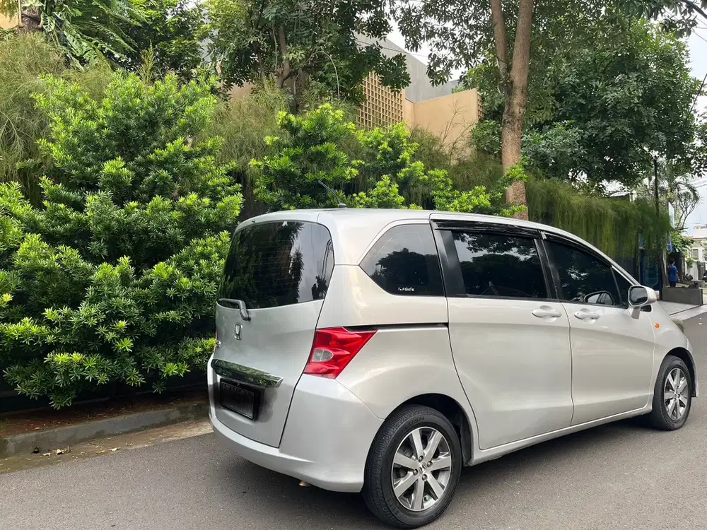 Honda Freed 2010 PSD