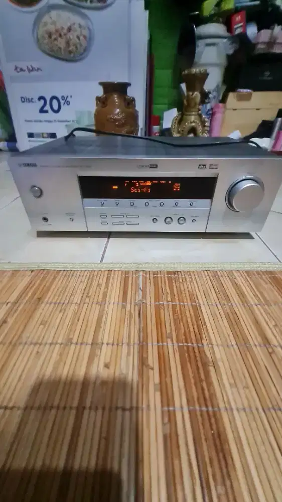 Yamaha ampli kondisi nya hidup masih segel
