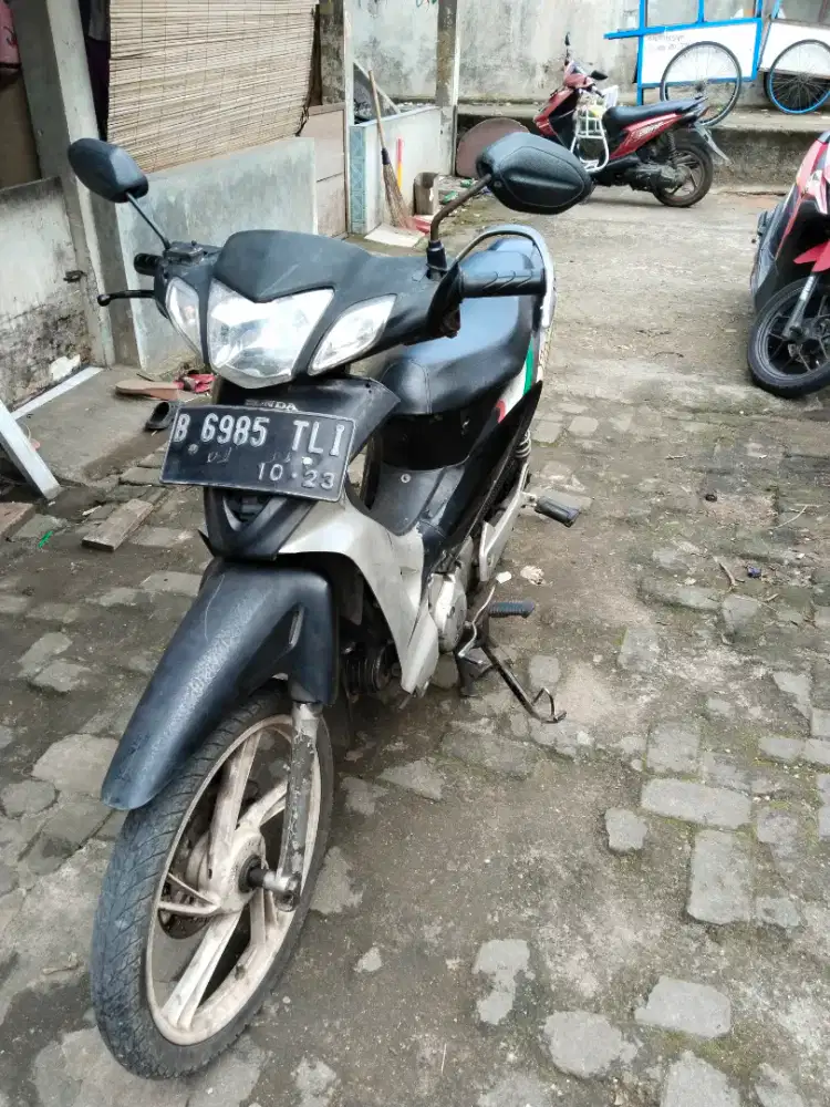 Honda kharisma 2003
