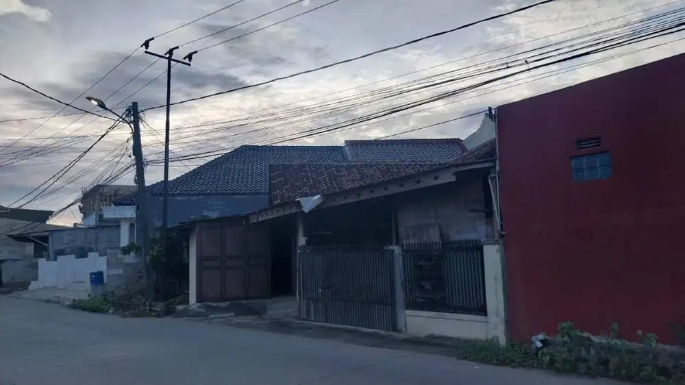 DIJUAL Rumah HARGA TANAH Strategis 152m² Pinggir Jalan Utama Sriamur