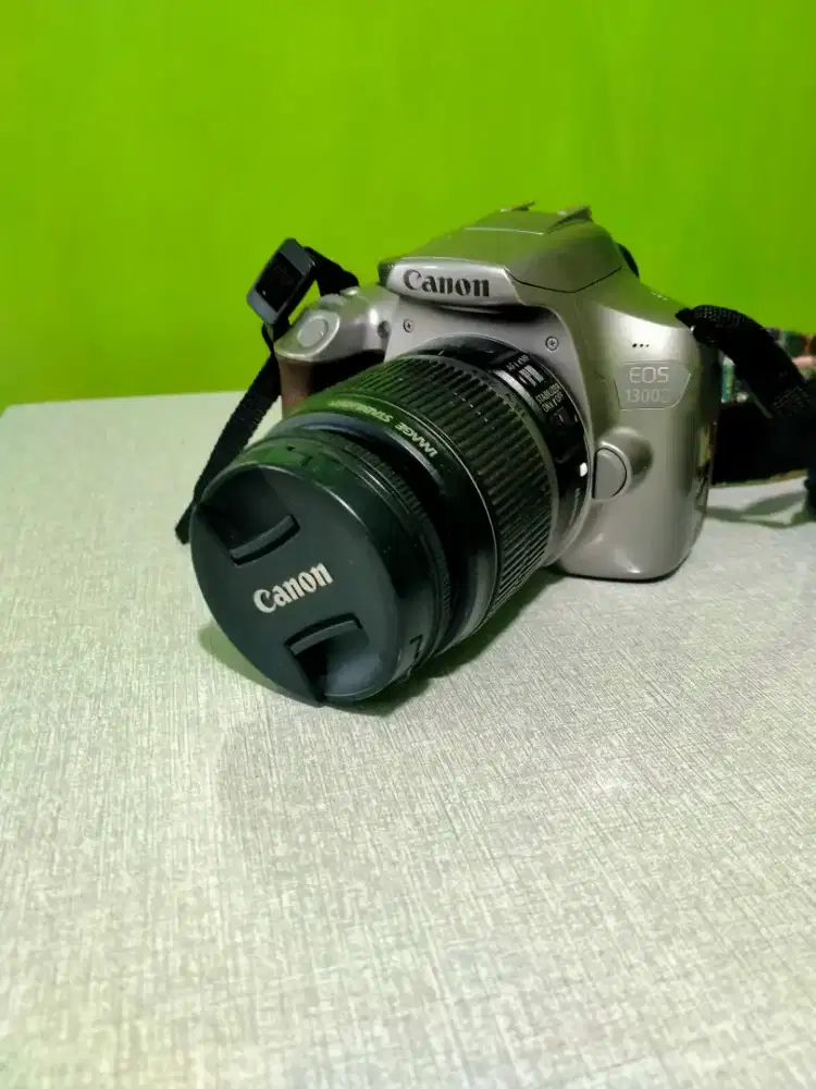 Canon 1300d . masih bagus