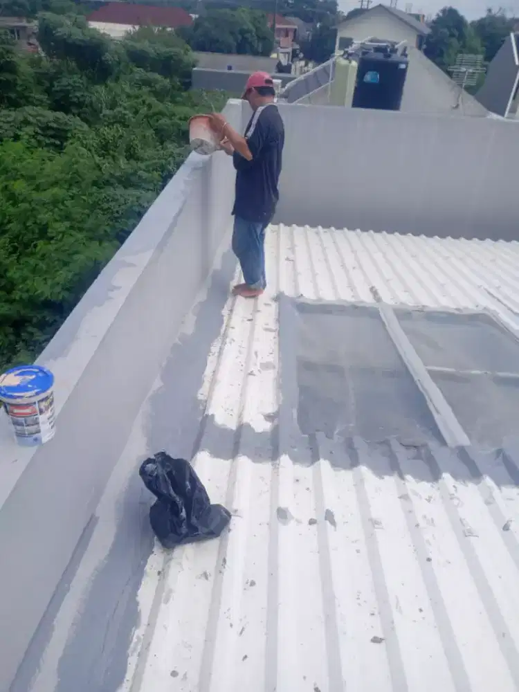 Tukang dan perbaikan atap bocor/rembes