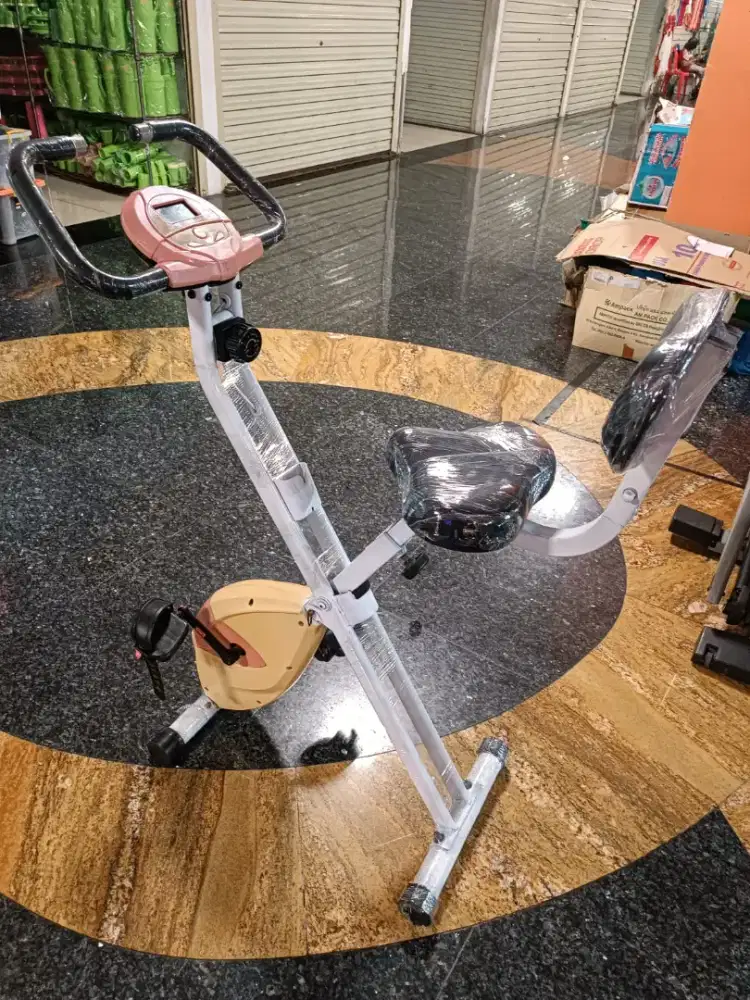 Sepeda statis jumbo bekas display toko