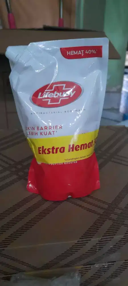 Sabun mandi cair Lifebuoy, Giv dan Nuvo ukuran besar