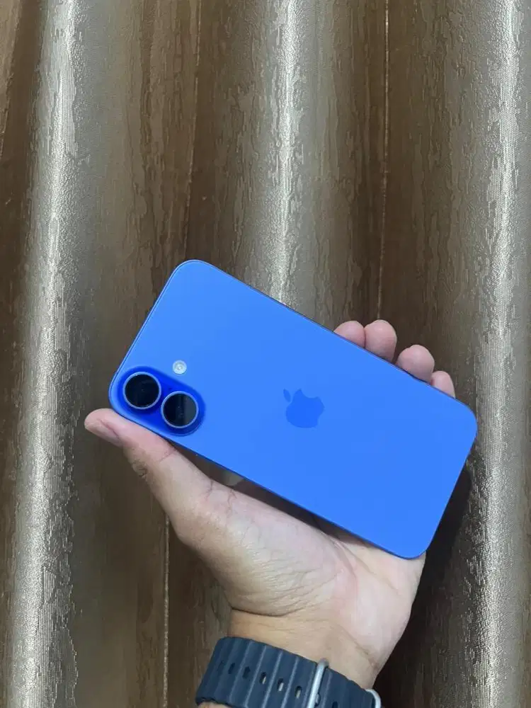 Dijual Cepat iPhone 16 Plus 128gb Ultramarine Resmi Indonesia