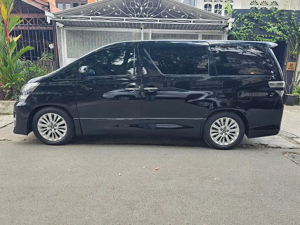 Toyota Vellfire 2013 At Alphard