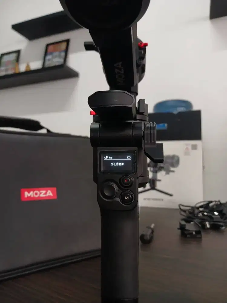 Dijual Gimbal Stabilizer Moza AirCross 3 Posisi Kota Bandung