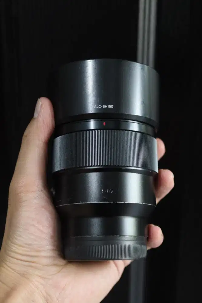 Lensa Sony FE 85mm f1.8