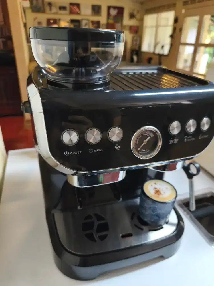 Mesin Kopi Espresso seperti di Coffee Shop