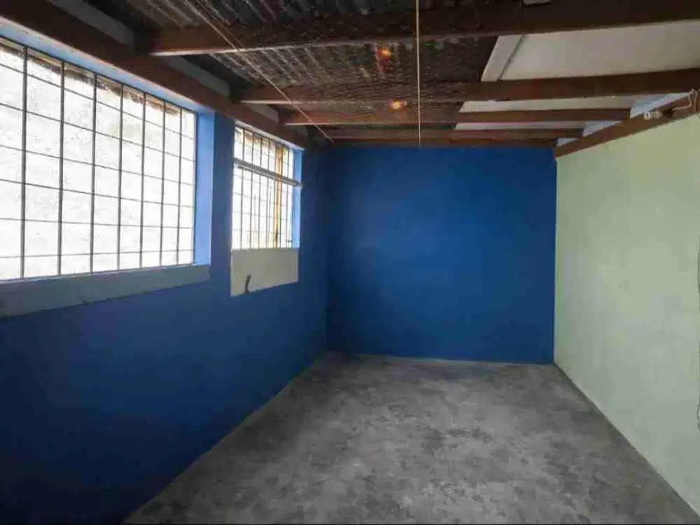 dijual rumah 1,5 lantai di taman Cibaduyut indah