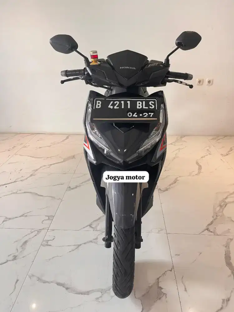 (N) Vario 125 Th 2017 nego Alus