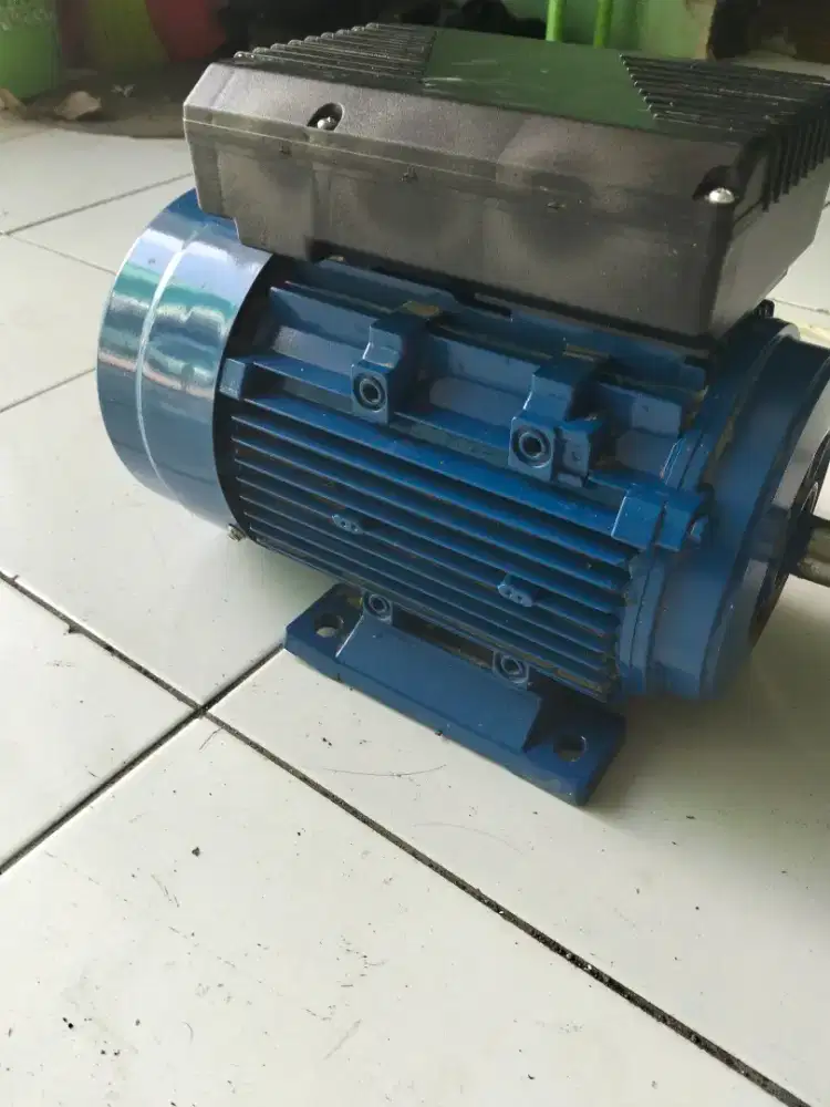 Mesin penggerak type BLY-90L1-2