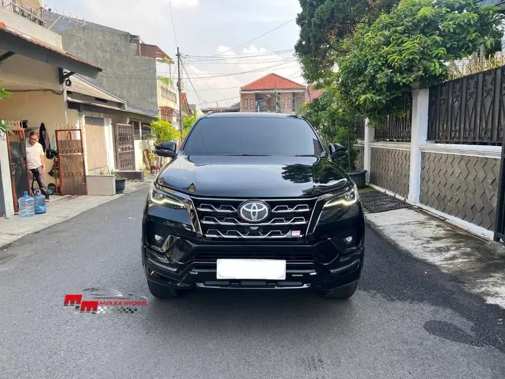 Toyota New Fortuner 2.8 VRZ GR Sport-AT 2023 Hitam