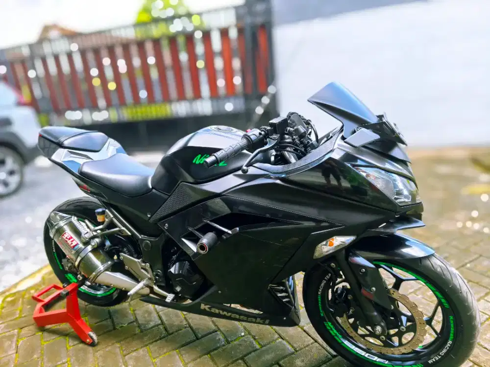 Ninja 250 penghuni garasi jarang banget di pakai.