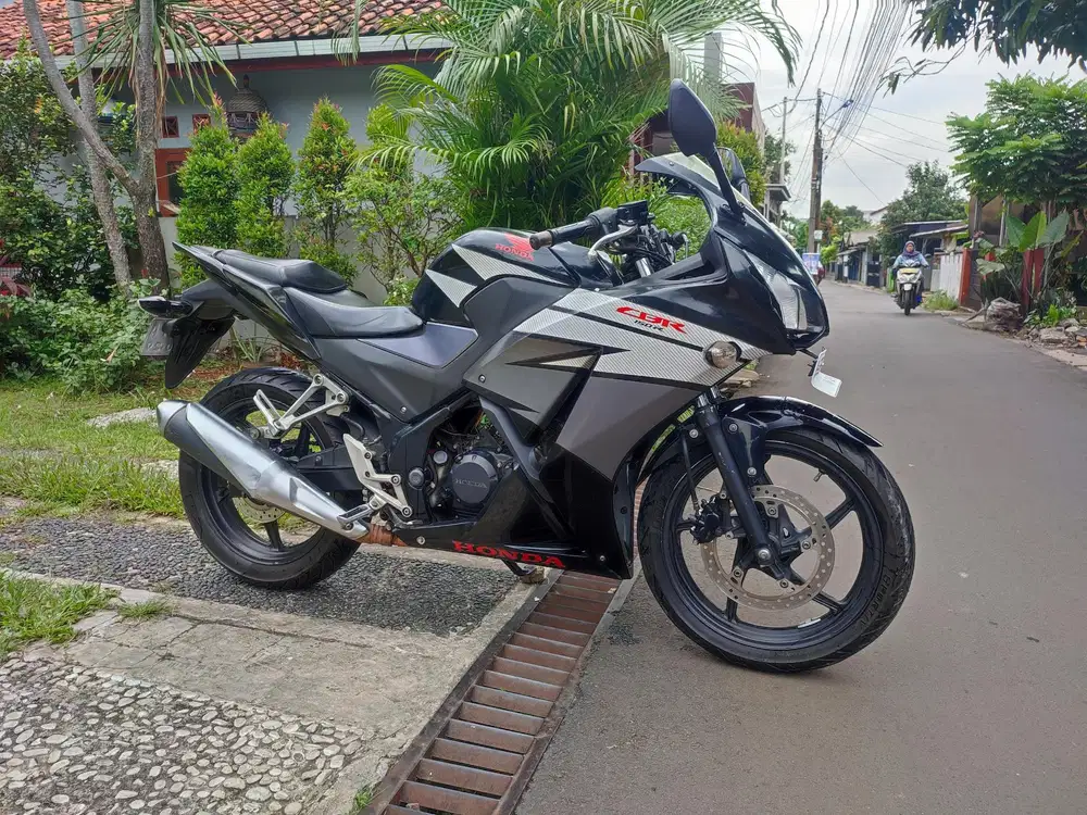 HONDA CBR K45 TAHUN 2014 MANTUL PAJAK HIDUP