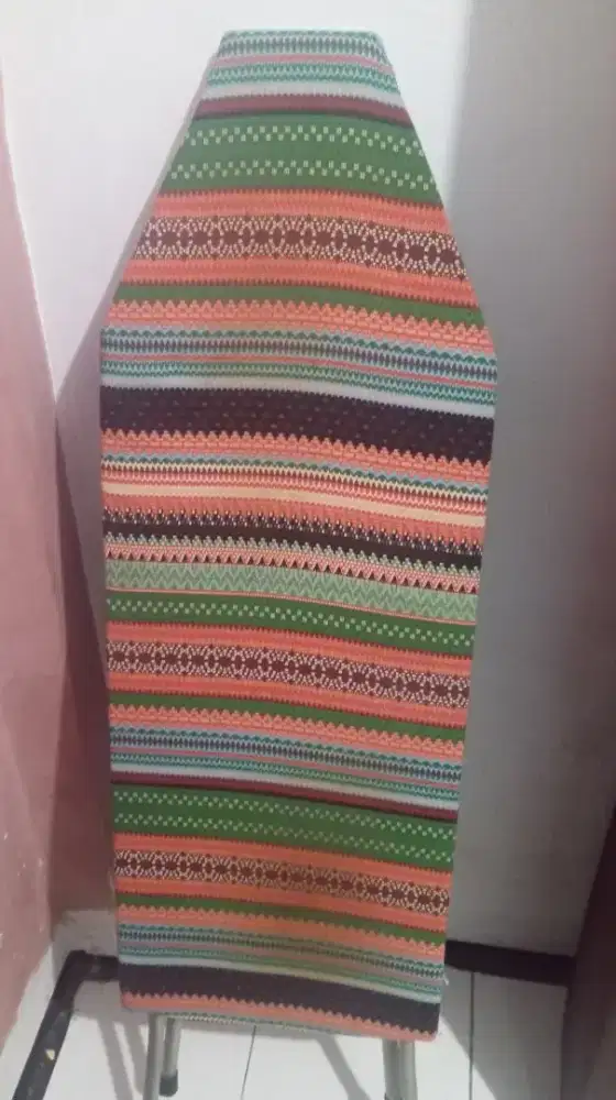 Meja setrikaan baru 2 x pake