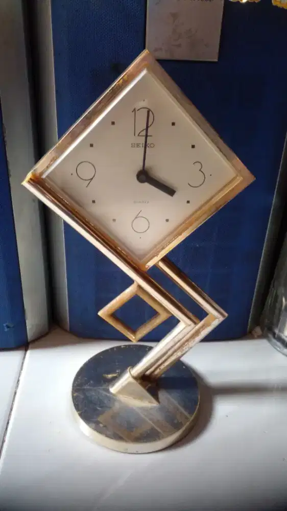 Seiko jam meja tahun 80 kondisi mati ga tau apanya