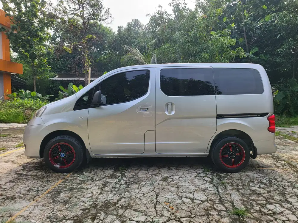 Kredit tdp 5jt angs 2.683 x 59 Nissan Evalia 2016 manual mt