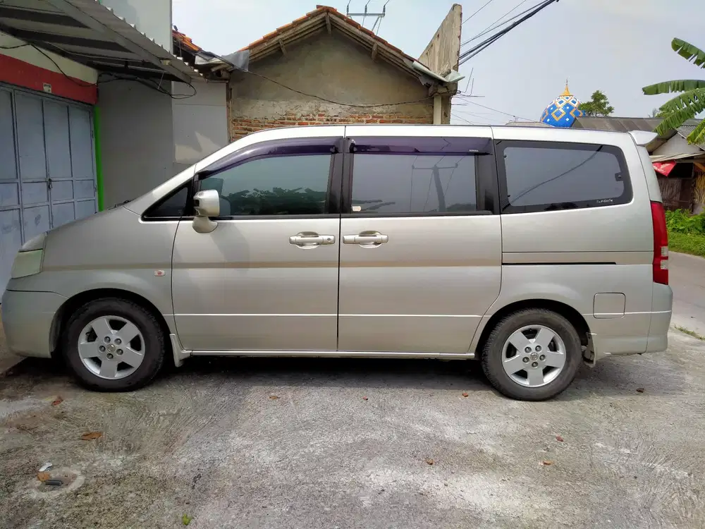 Nissan Serena 2008 Bensin