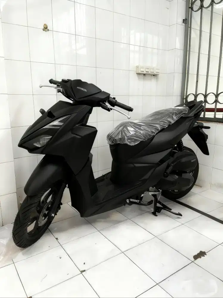 HONDA VARIO 125 ISS BLACK
