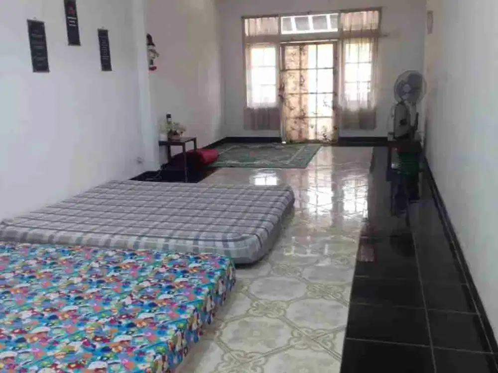 dijual cepat 2 rumah bisa di jadikan home stay di Cimahi