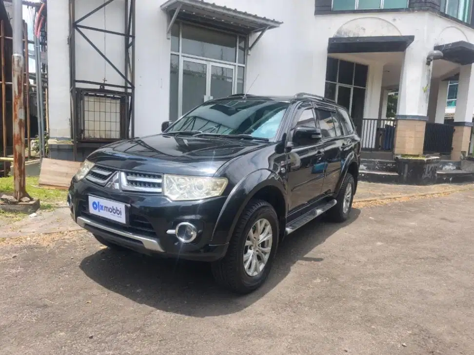 Pajak Panjang - MITSUBISHI Pajero Sport 3.0 Bensin A/T 2014 HITAM