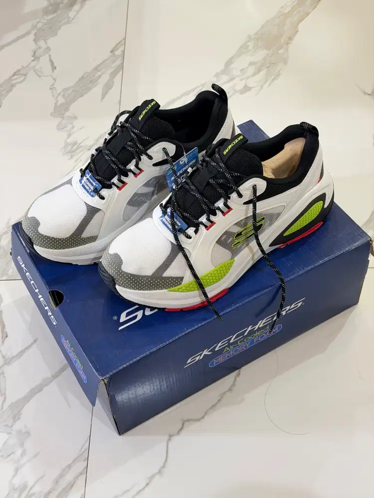 DIJUAL SEPATU SKECHERS SNEAKERS NEW