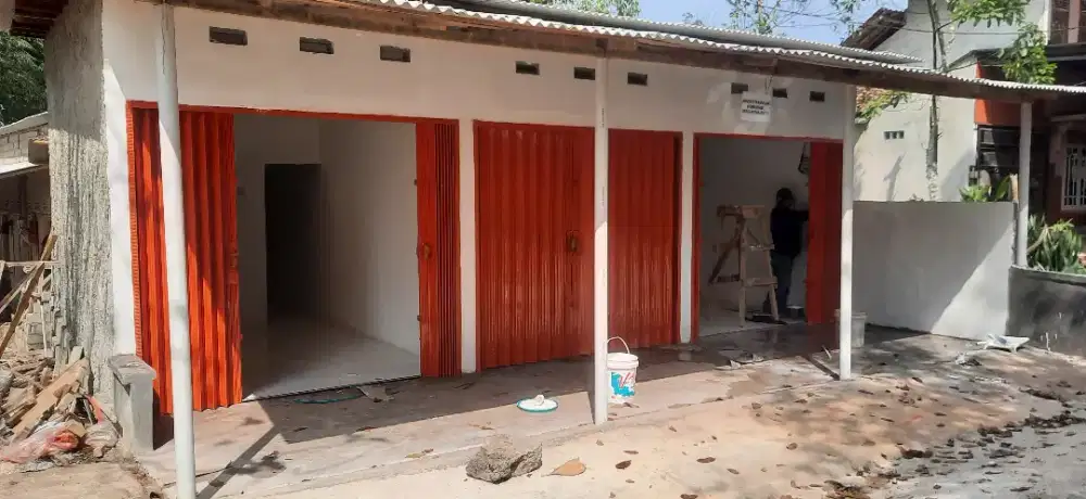 Dijual properti ruko 3 rolling rumah 2 pintu(kt2 km1 rt1 dp1)