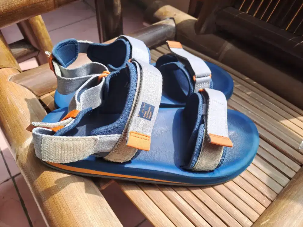 Sepatu sandal piero otium