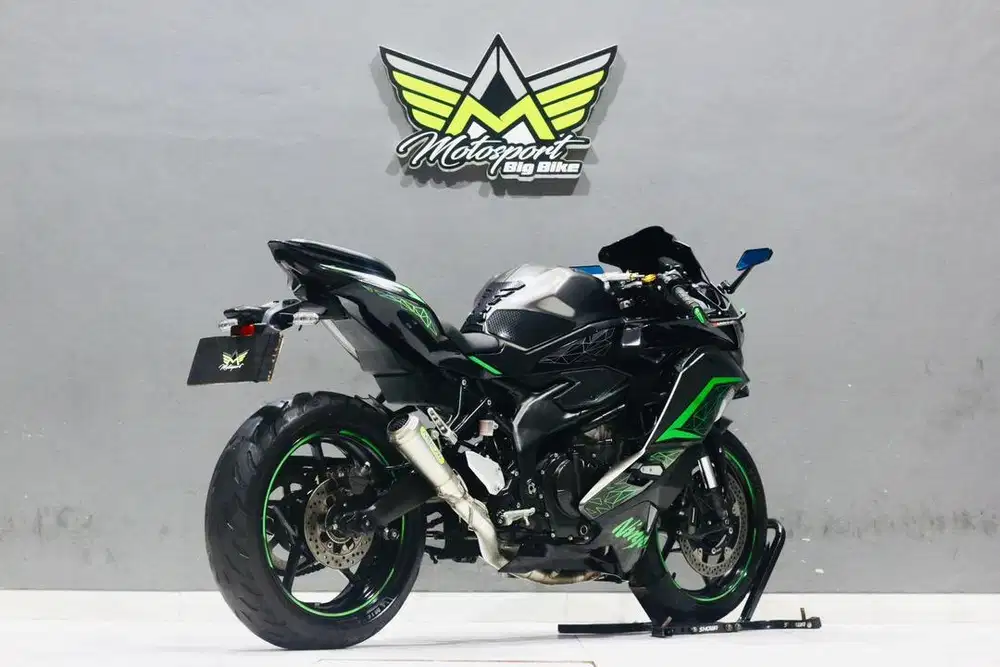 Kawasaki ZX25R ABS 2023 mulus mesin sehat unit siapa pakai siap turing
