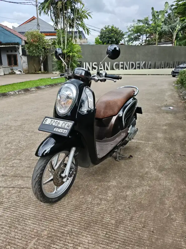 •MOTOR Scoopy sporty 2016 lengkap Siap Pakai