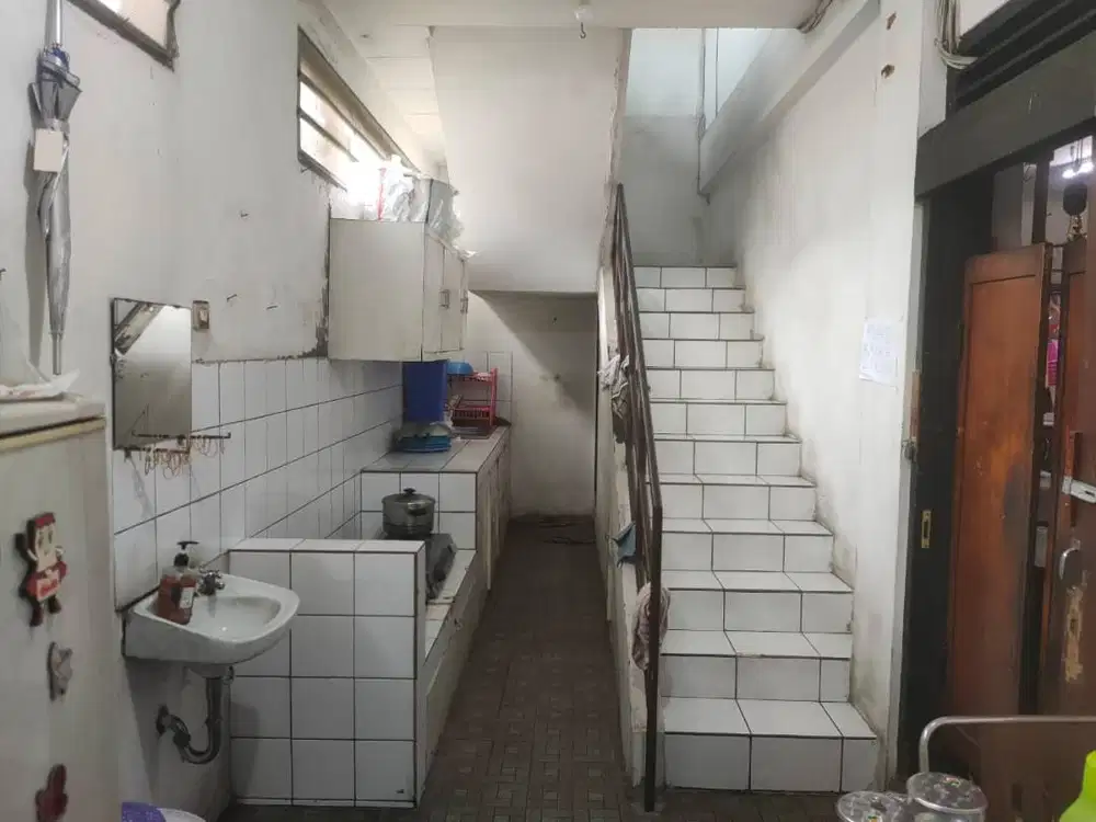 Ruko Rendeng Strategis Antapani Bandung Dijual 3 Lantai Siap Pakai