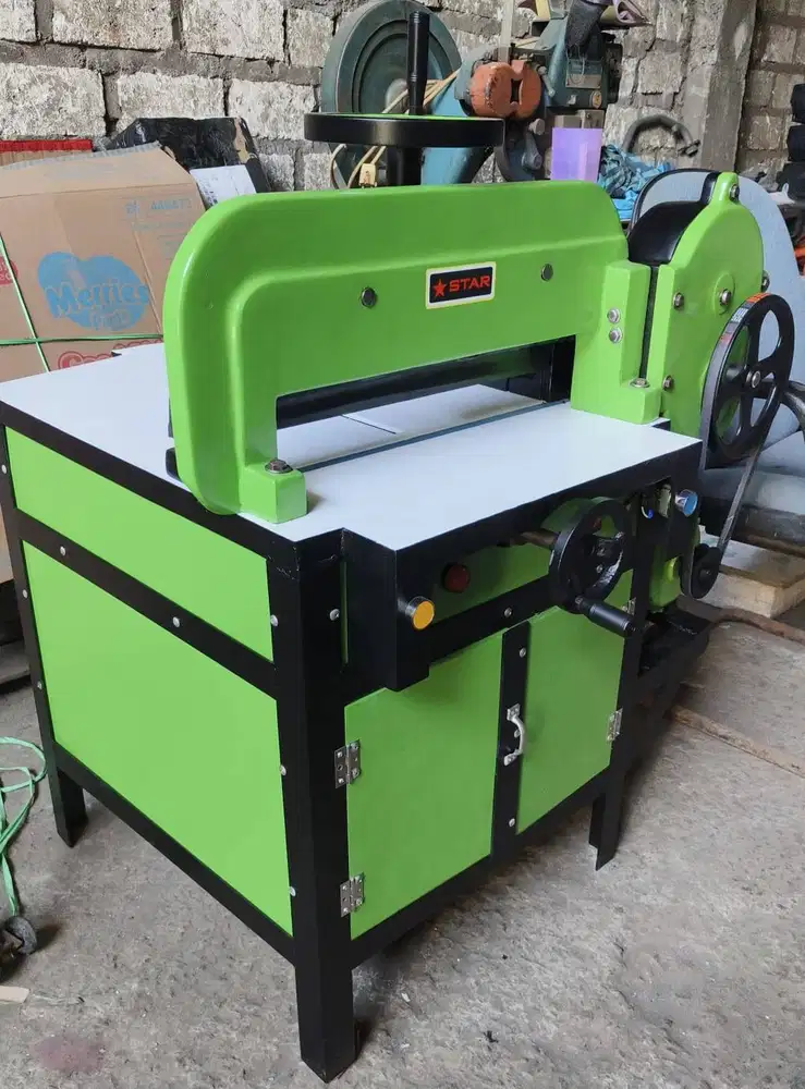 Pemotong kertas STAR Brand Dinamo siap kirim - hub Yayuk globalindo
