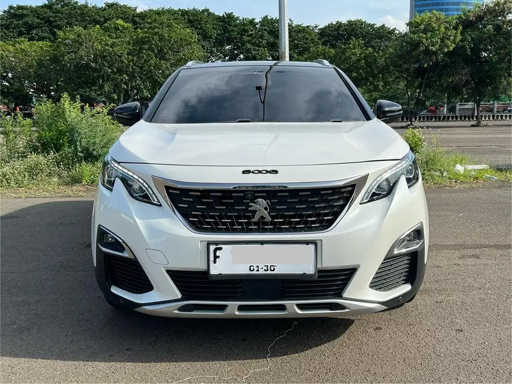 TERMURAH!! PEUGEOT 5008 GT LINE AT PUTIH 2019 (PEMAKAIAN 2020)