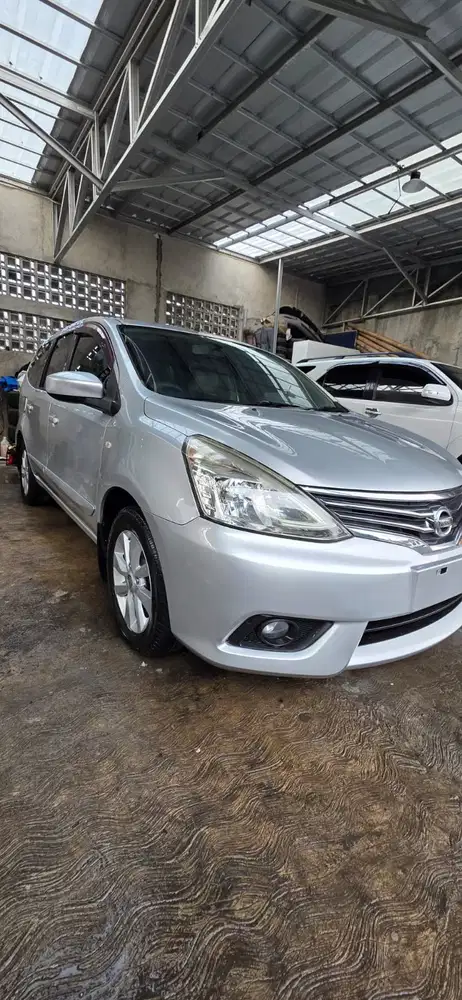 Nissan Grand livina 2014 Bensin