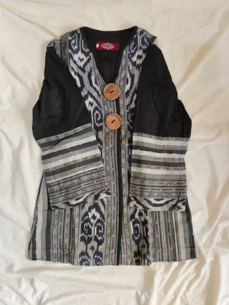 Blouse Batik Tenun