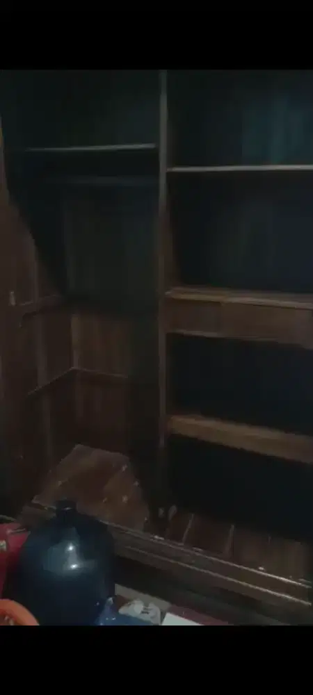 lemari kayu jati