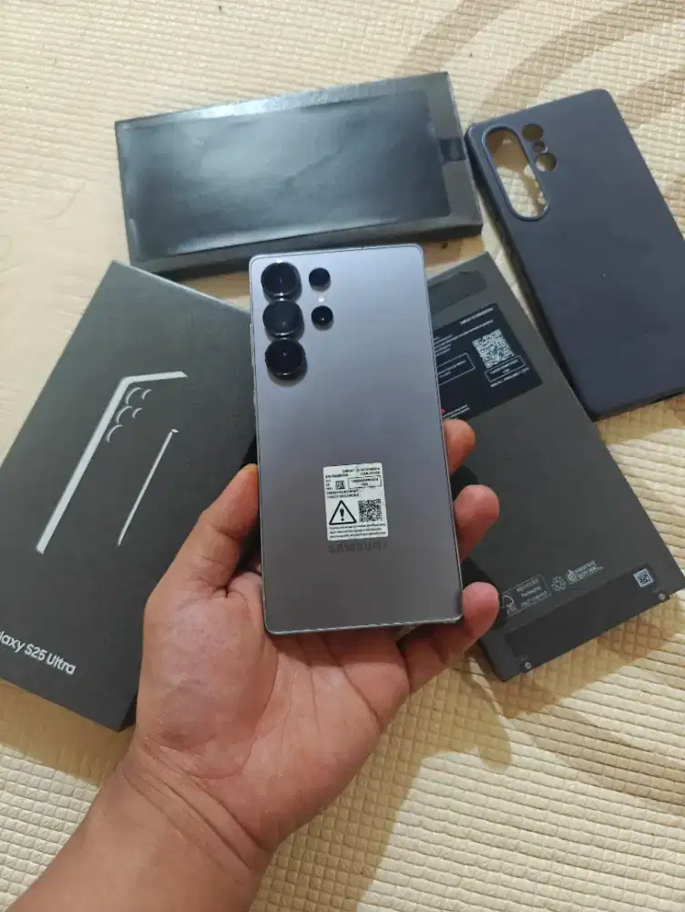 Samsung S25 ultra 12/512 gb