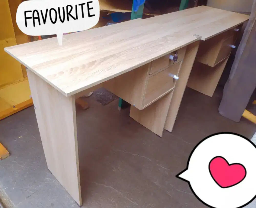 Jual meja kerja kantor admin uk 80 x 40 x 70 kondisi baik like new