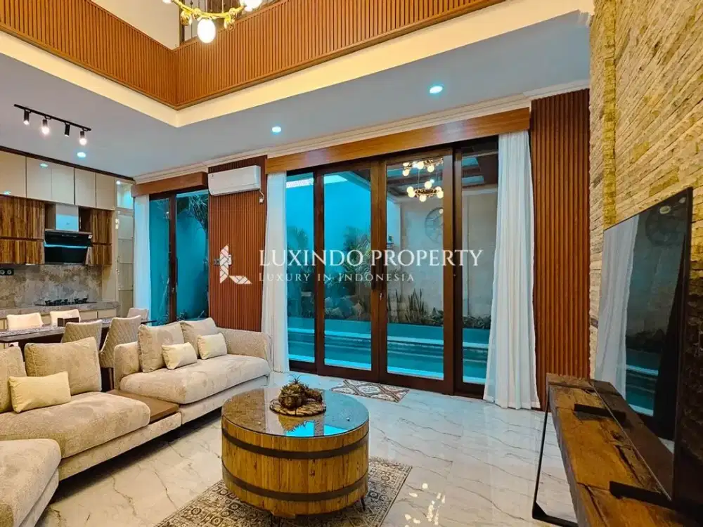 DIJUAL RUMAH 3 TINGKAT DENGAN ARSITEKTUR BALI MODERN DI GUNUNG SALAK