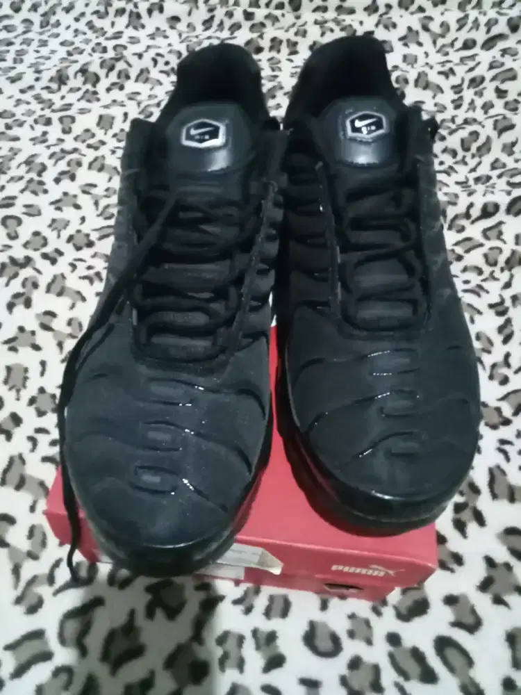 Jual Sneakers Nike Air Size 42. Kondisi 100% BARU!!