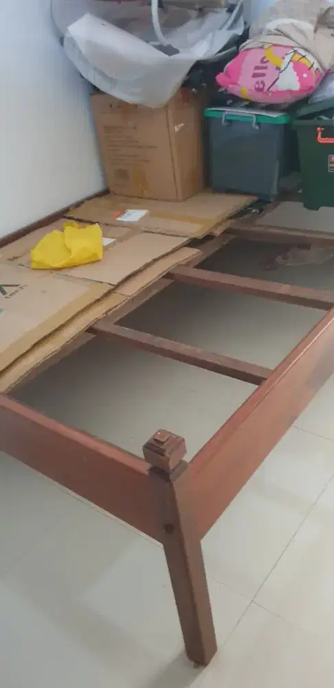 Dipan kayu bengkir solid